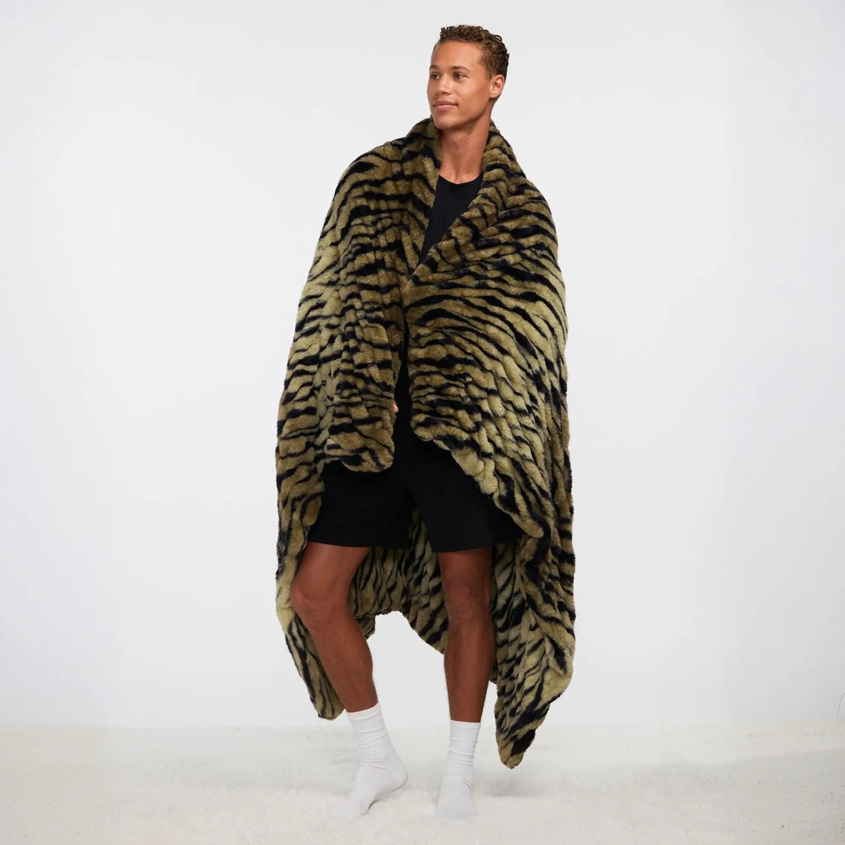 Comfrt | The Dreamer Blanket | Oversized, Cozy, Soft Warm Throw