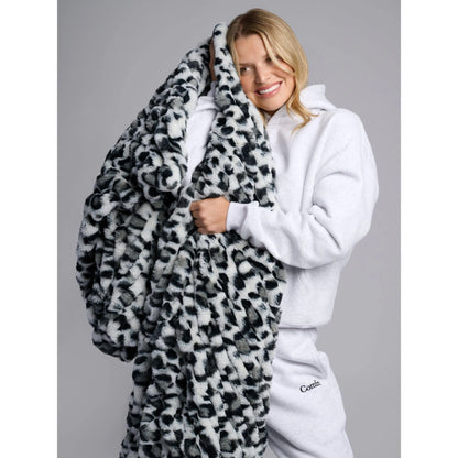 Comfrt | The Dreamer Blanket | Oversized, Cozy, Soft Warm Throw