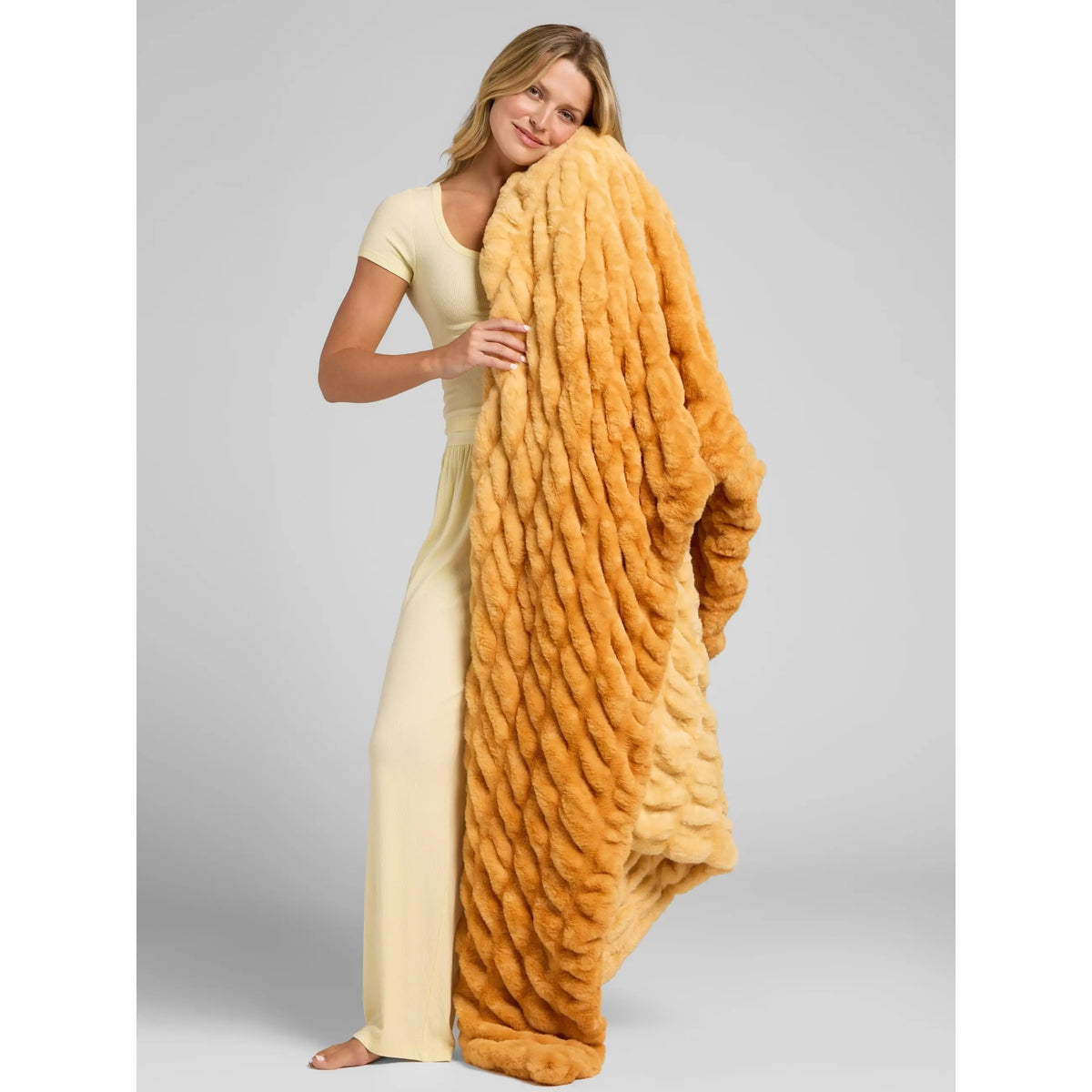 Comfrt | The Dreamer Blanket | Oversized, Cozy, Soft Warm Throw